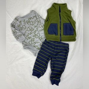 Carter’s Baby 3-Piece Fleece Best Set, Size 6 months